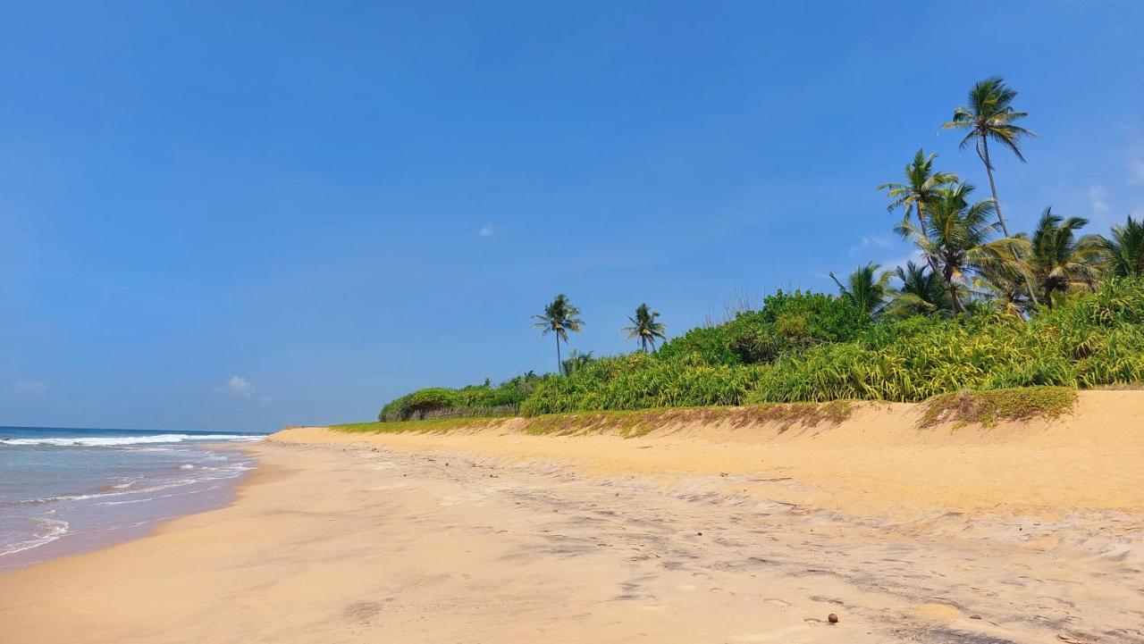 Bandulas Beach House Hikkaduwa Bagian luar foto