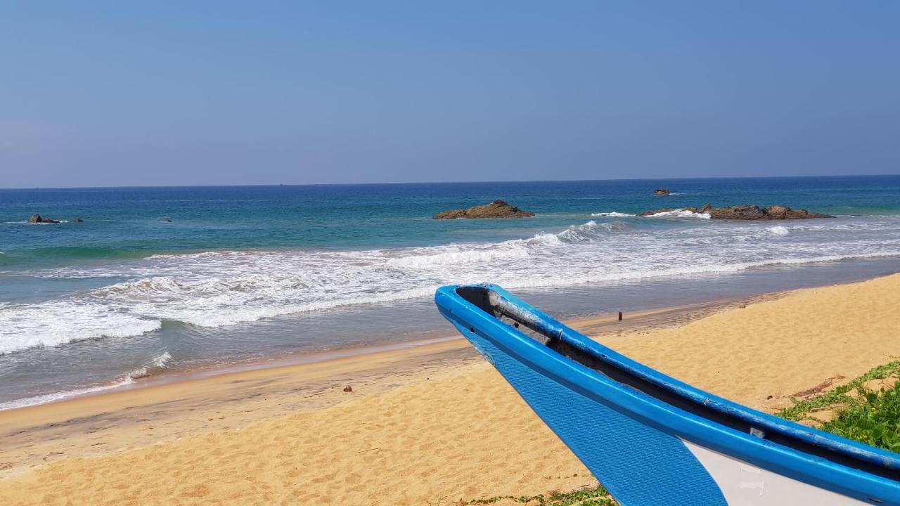 Bandulas Beach House Hikkaduwa Bagian luar foto