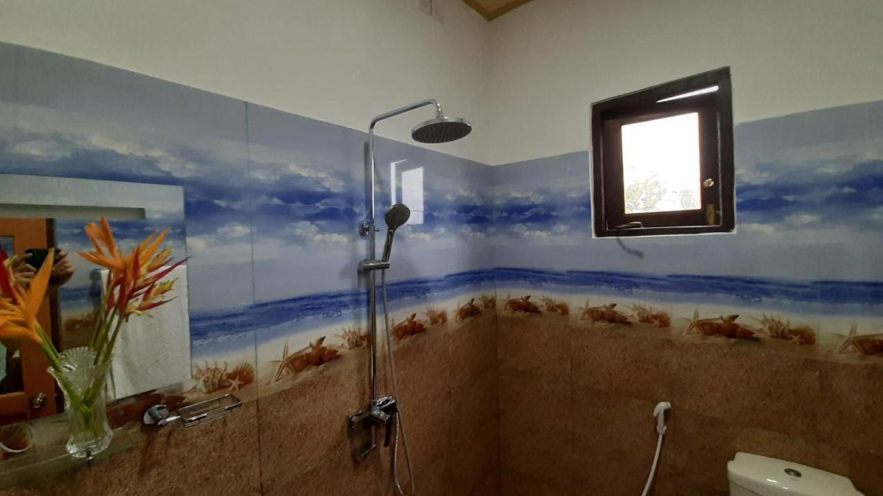 Bandulas Beach House Hikkaduwa Bagian luar foto