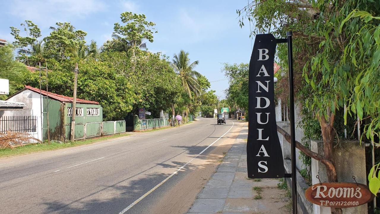 Bandulas Beach House Hikkaduwa Bagian luar foto